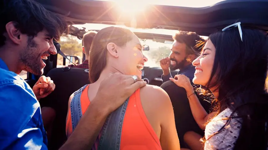 De manutenção preventiva a playlist do carro, aprenda tudo o que você precisa saber para uma viagem mais tranquila e segura.